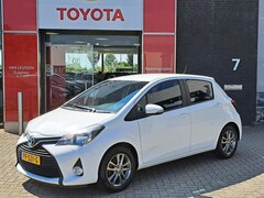 Toyota Yaris - 1.0 VVT-i Aspiration AIRCO ONDERHOUDSBOEKJES TREKHAAK