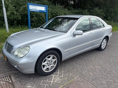 Mercedes-Benz C-klasse - 180 K. Elegance | NAP | Airco | Cruise