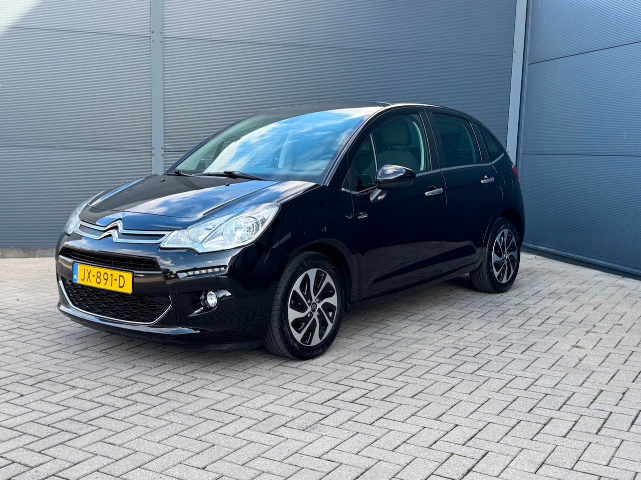 Citroën C3 - 1.2 PureTech Exclusive / Automaat / Pano / Nap - AutoWereld.nl