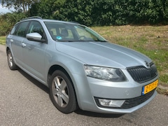 Skoda Octavia Combi - 1.6 TDI Greenline Businessline - Clima - Navi - Kleine schade