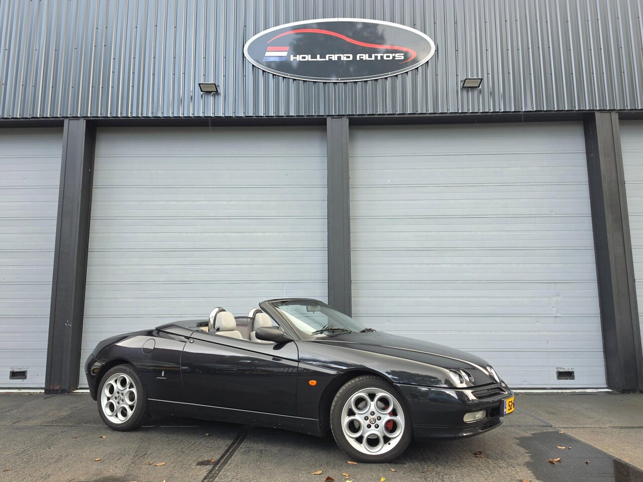 Alfa Romeo Spider - 2.0-16V T.Spark 2.0-16V T.Spark, nette staat, lage km, elektrisch dak, nieuwe distributie - AutoWereld.nl