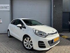 Kia Rio - 1.2 CVVT DynamicLine [Achteruitrijcamera | Navi | Cruise | Bluetooth]