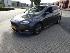 Ford Focus Wagon - 1.0 ST-Line/Airco/Navi/ Nw Distributieriem