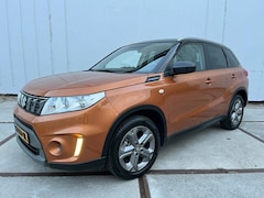 Suzuki Vitara - 1.6 Exclusive Clima - trekhaak - navi - CarPlay - stoelverwarming - Lm velgen - privacy gl