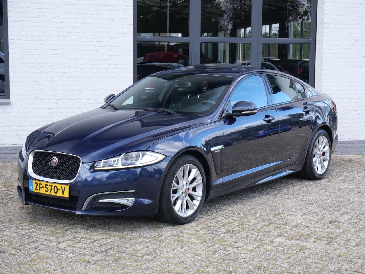 Jaguar XF - 2.0d R Sport 175.000km !!! Led Schuifdak Leder Cruise - AutoWereld.nl
