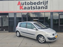Renault Grand Scénic - 2.0-16V Expression Comfort - Automaat - Trekhaak