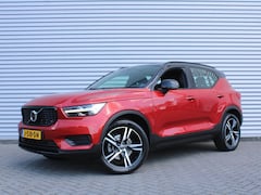 Volvo XC40 - 2.0 T4 R-Design | Keyless | HK Audio | Adap. Cruise | PDC | Elek. Trekhaak | 19" Velgen |