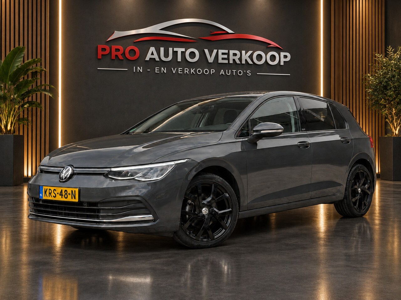 Volkswagen Golf - 1.0 eTSI Life Business Zeer nette auto 19''LMV_Stuur verw - AutoWereld.nl