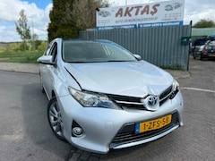 Toyota Auris - 1.8 Hybrid Lease koeler OK lichte schade