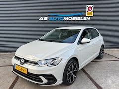 Volkswagen Polo - 1.0 TSI Life PARKEER SENSOREN/ CARPLAY/ KEYLESS