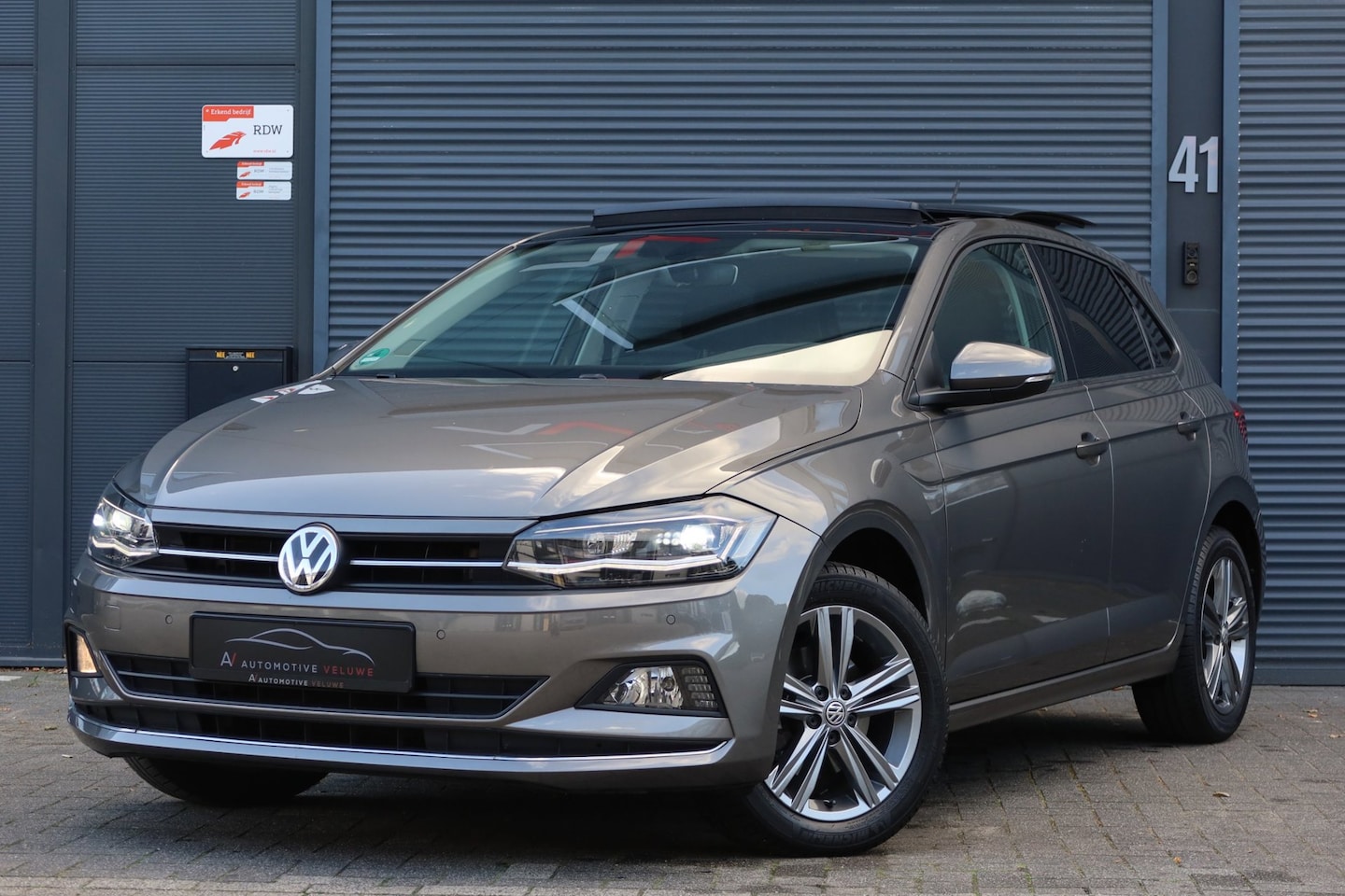 Volkswagen Polo - 1.0 TSI Highline DSG|PANO|LED|ACC|Camera|Carplay - AutoWereld.nl
