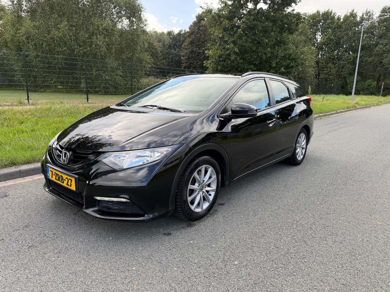 Honda Civic Tourer - 1.6D S Complet dealer onderhouden alle facturen en onderhoud boekje aanwezig - AutoWereld.nl