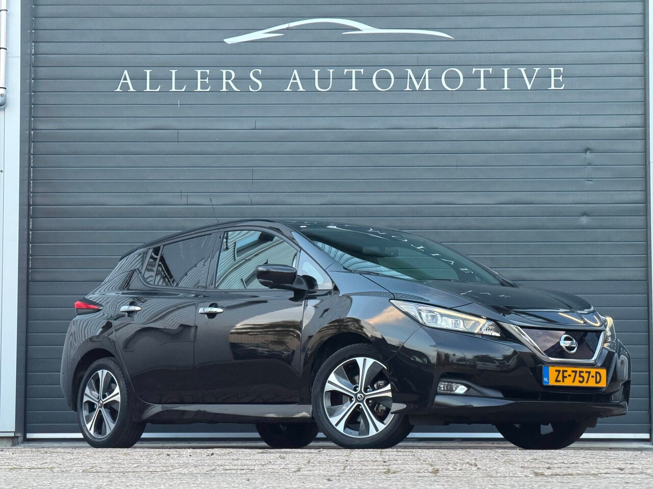 Nissan LEAF - Tekna 40 kWh|SOH 91%|NAP|LEDER|ADAPTIEF| STOEL VERWRM. - AutoWereld.nl