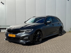 BMW 3-serie Touring - 330e xDrive High Executive | Panoramadak | M-Pakket | Elektrische voorstoelen | Head-up Di