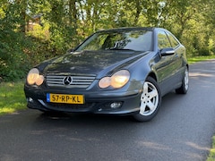 Mercedes-Benz C-klasse Sportcoupé - 180 K. | Cruise control + Lederen bekleding
