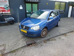 Volkswagen Polo - 1.4-16V Optive MET JAAR APK