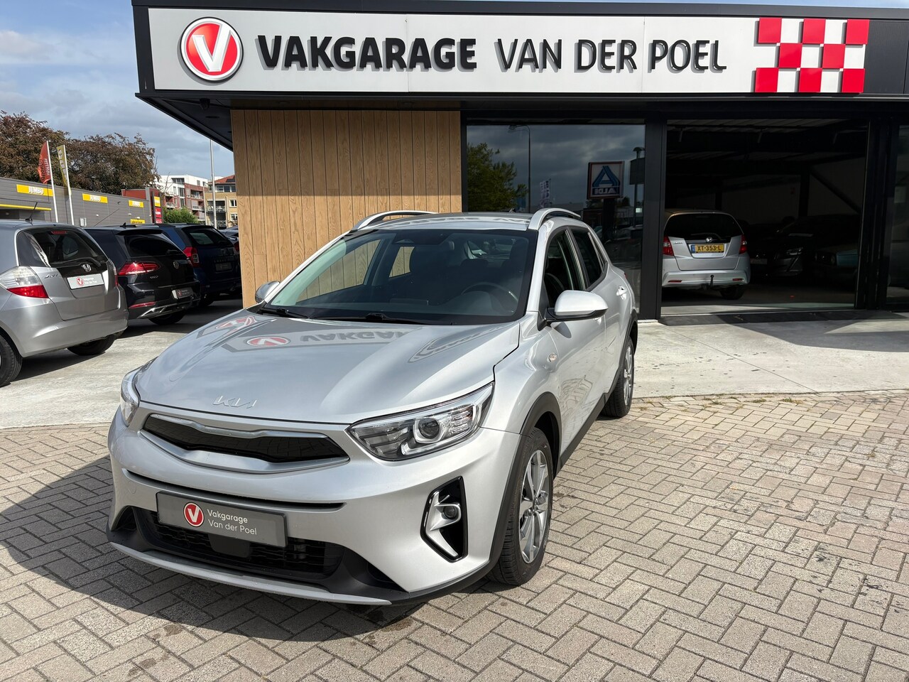 Kia Stonic - 1.0 T-GDi MHEV ComfortLine 1.0 T-GDi MHEV ComfortLine - AutoWereld.nl