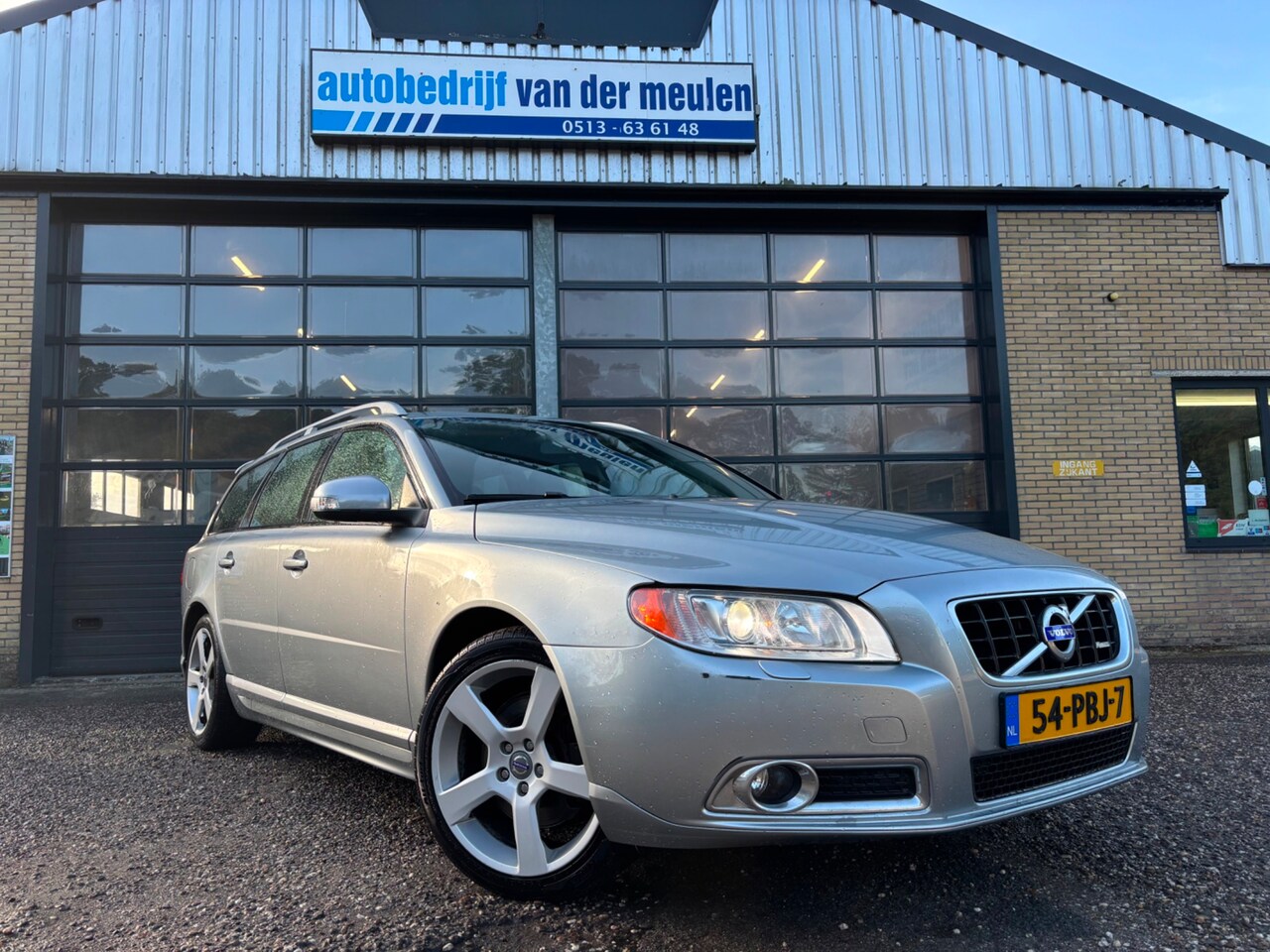 Volvo V70 - 2.0T R-Edition. 203 PK! Nederlandse auto! - AutoWereld.nl