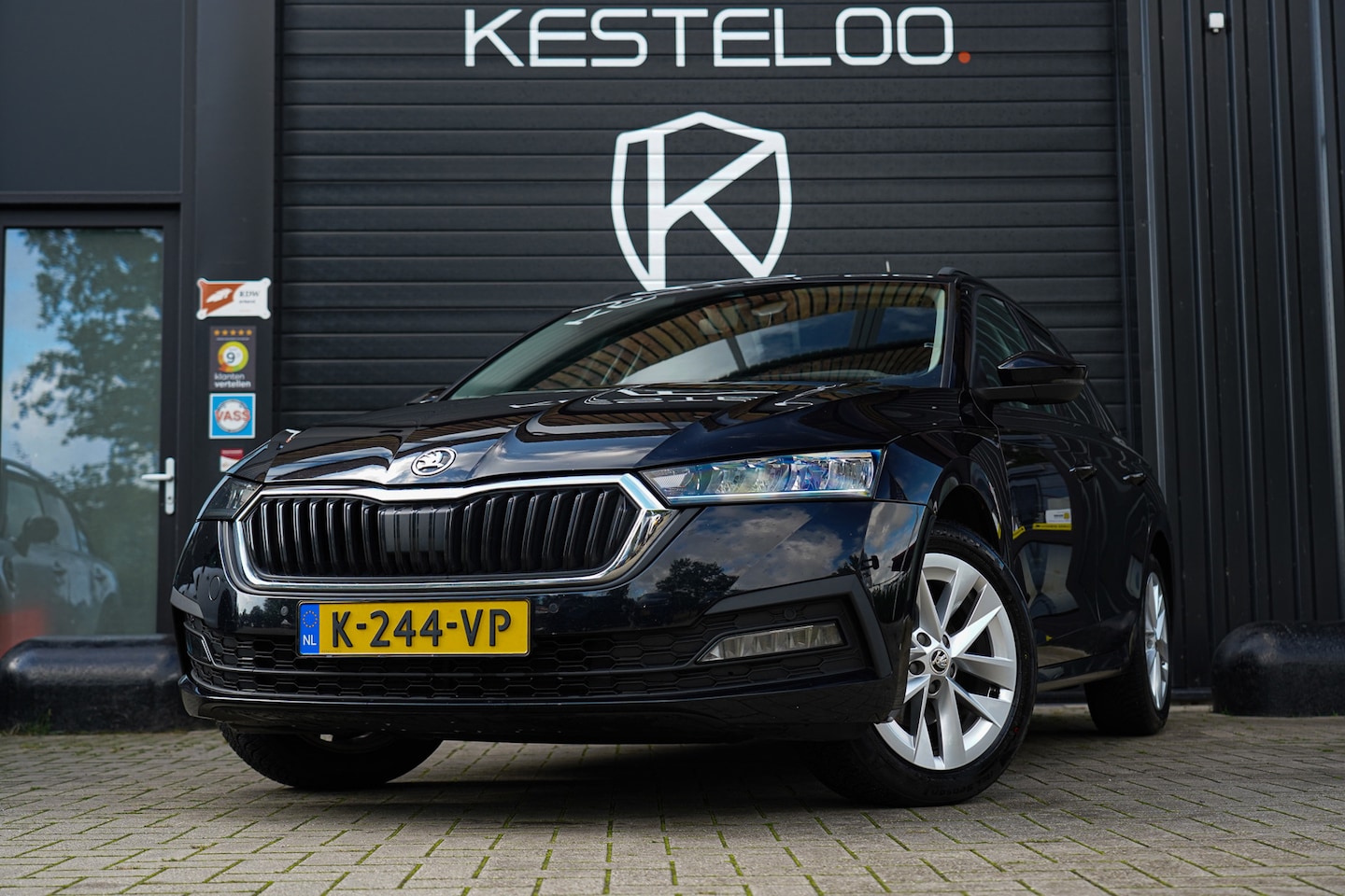 Skoda Octavia Combi - 1.0 e-TSI Business Edition Nieuw model LED/DYNAM/VIRTUAL/CARPLAY/SFEER VERL/TREKHAAK/ELEKT - AutoWereld.nl