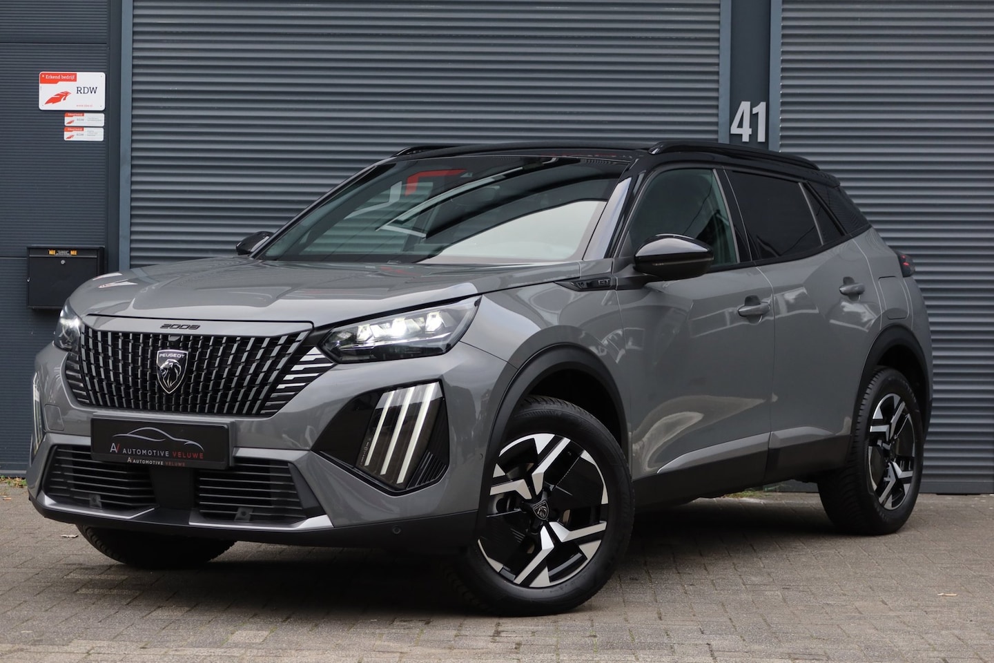 Peugeot 2008 - 1.2 GT Automaat|LED|ACC|Carplay|Camera|Blind|Sfeer - AutoWereld.nl