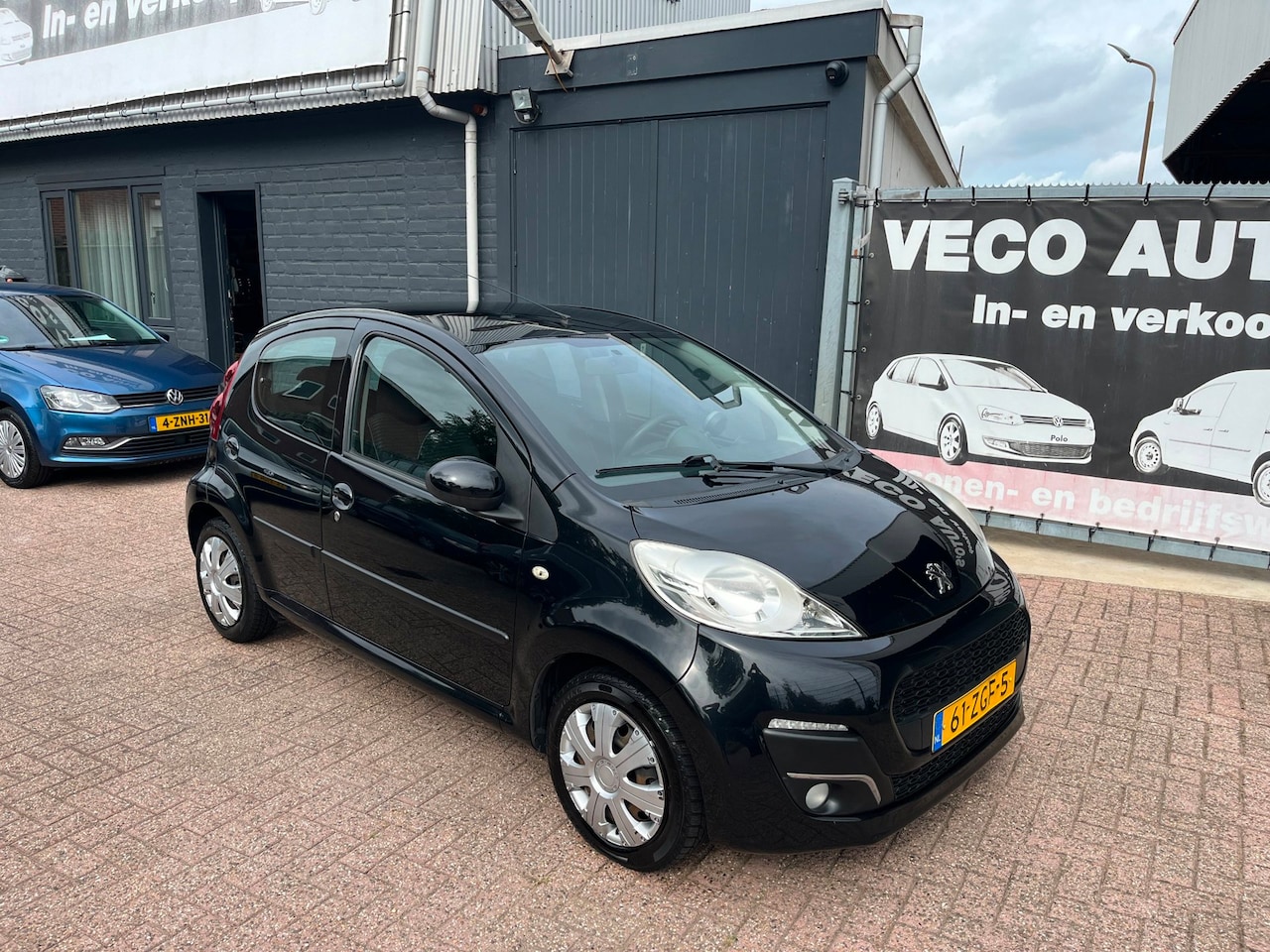Peugeot 107 - 1.0 Active airco led nette NL auto nap dealer onderhouden - AutoWereld.nl