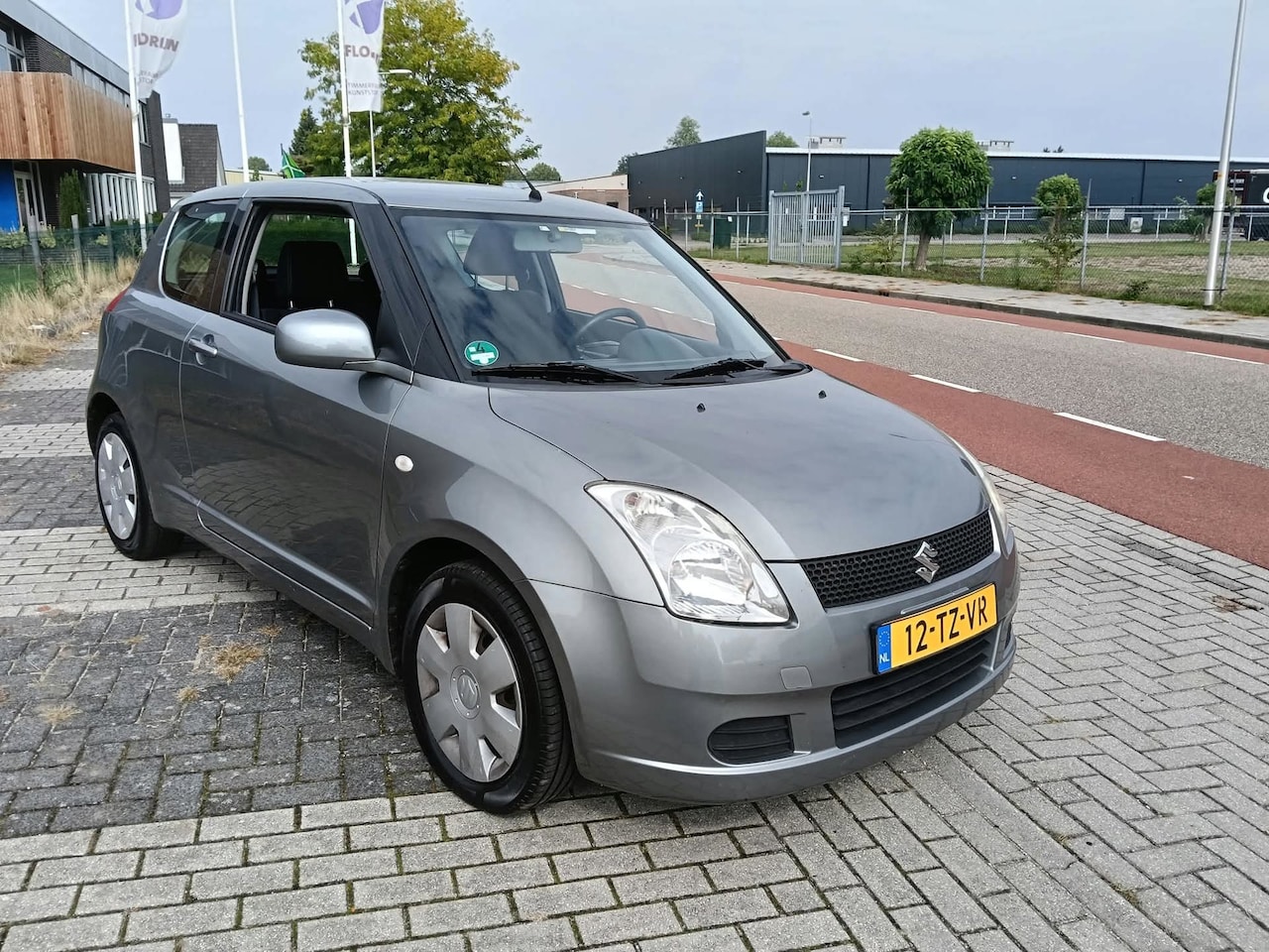 Suzuki Swift - 1.3 GLS met Nieuwe Apk - AutoWereld.nl