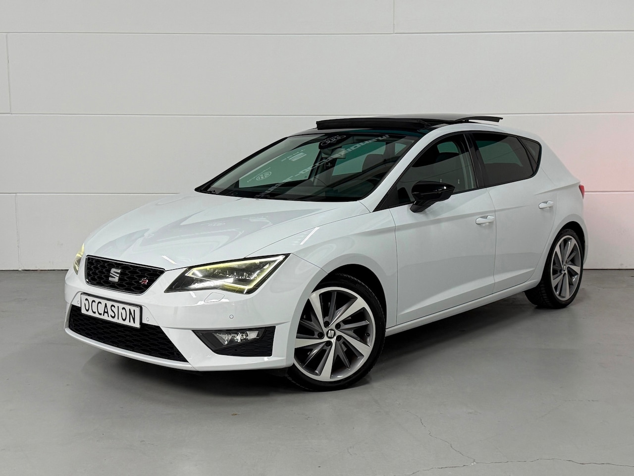 SEAT Leon - 1.8 TSI FR Dsg Pano LED Navi Leder Sound Lane VOL - AutoWereld.nl