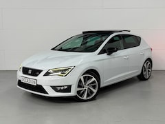 SEAT Leon - 1.8 TSI FR Dsg Pano LED GERESERVEERD