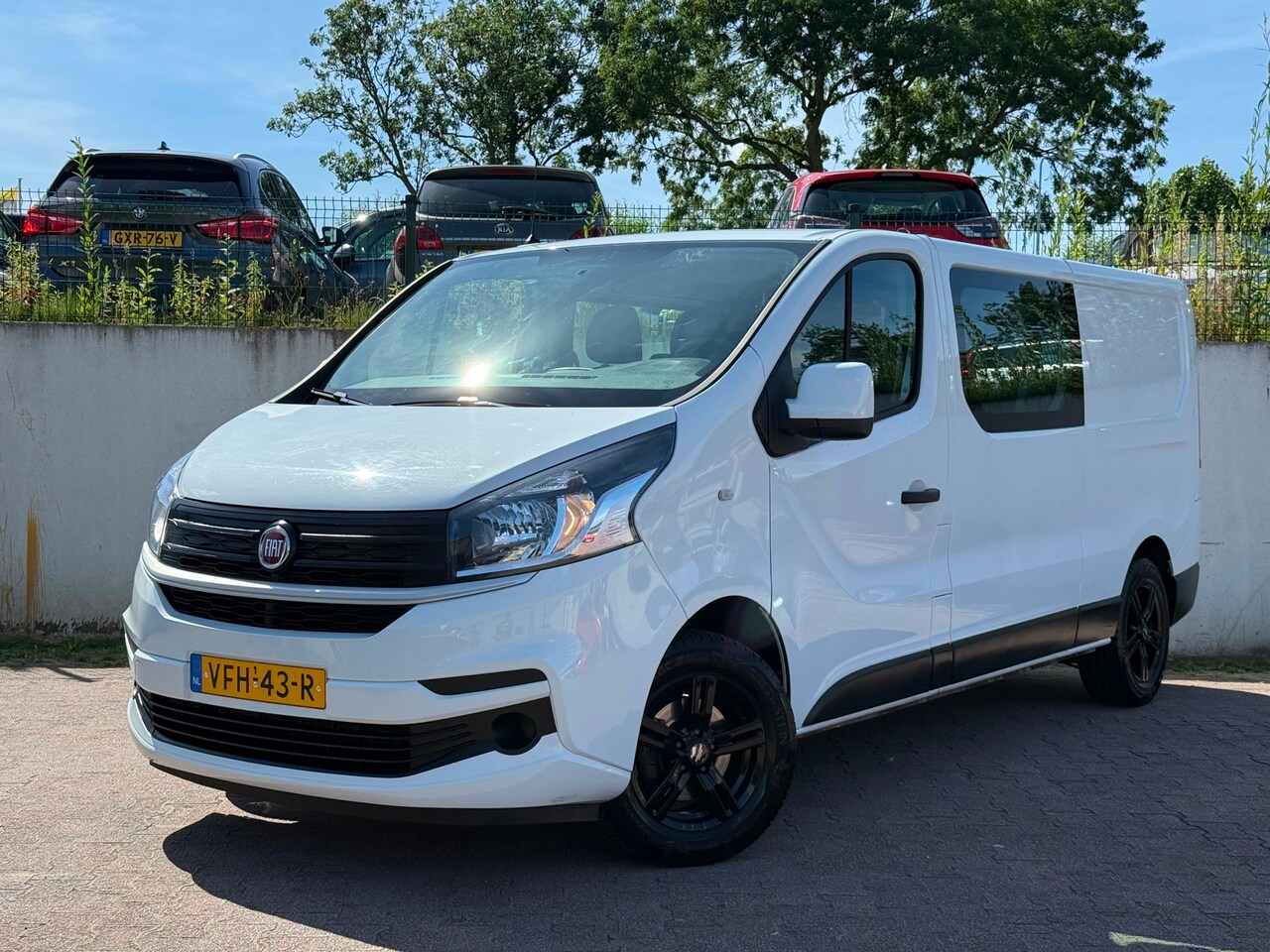 Fiat Talento - 2.0 MultiJet L2H1 Business Pro DC/1STE EIGENAAR/6 ZITS/NAVI/PDC/NETTE BUS/EURO 6/NAP/ - AutoWereld.nl