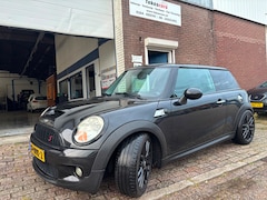 MINI 3-Deurs - 1.6 Cooper S Chili AIRCO&NAVI&SPORT UITLAAT&APK&NAP