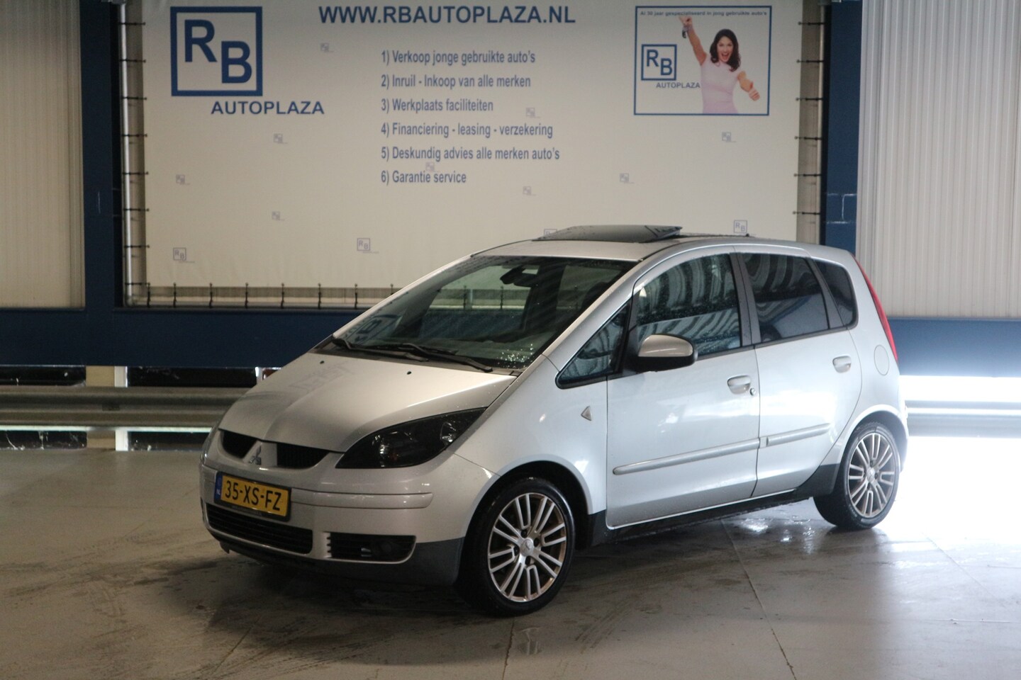 Mitsubishi Colt - 1.5 Sky / OPEN DAK / VELG / AIRCO / 4 DEURS / LEUK ! ! - AutoWereld.nl