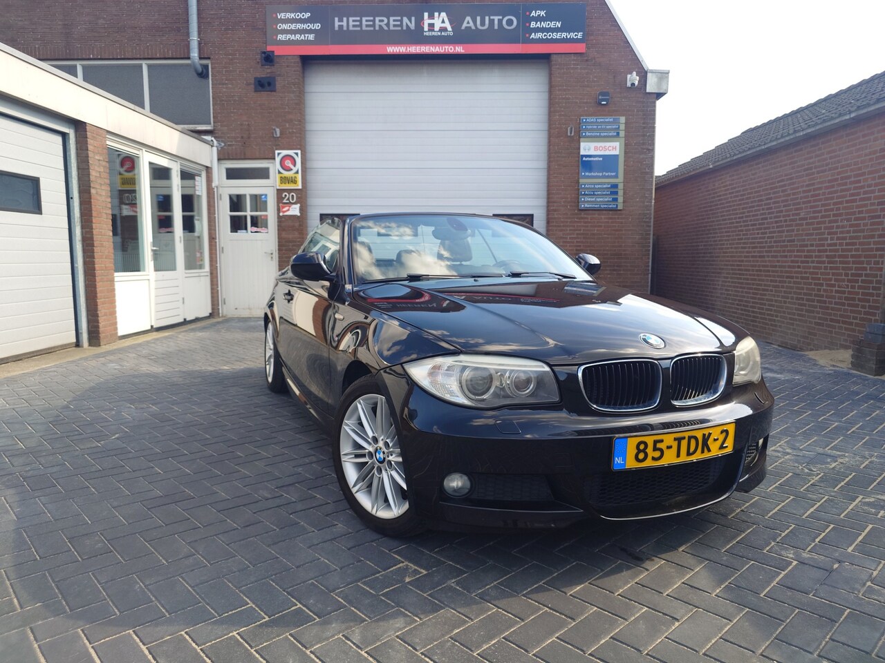 BMW 1-serie Cabrio - 118i High Executive 118i High Executive, Airco, Cruise - AutoWereld.nl