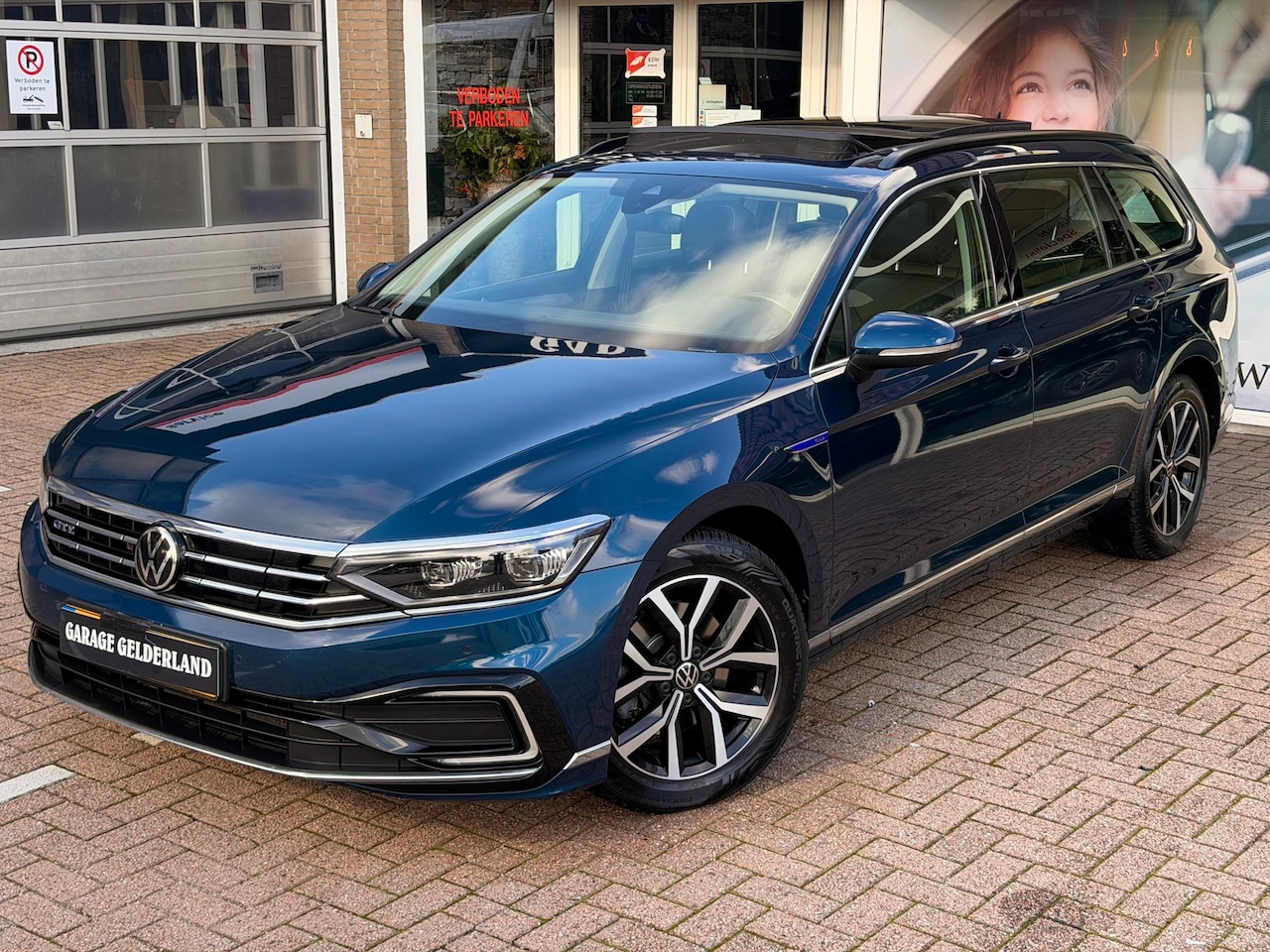 Volkswagen Passat Variant - 1.4 TSI PHEV GTE Business+ | LEDER | PANO | FULL-LED | ACC | CAMERA | TREKHAAK | ISO | FUL - AutoWereld.nl