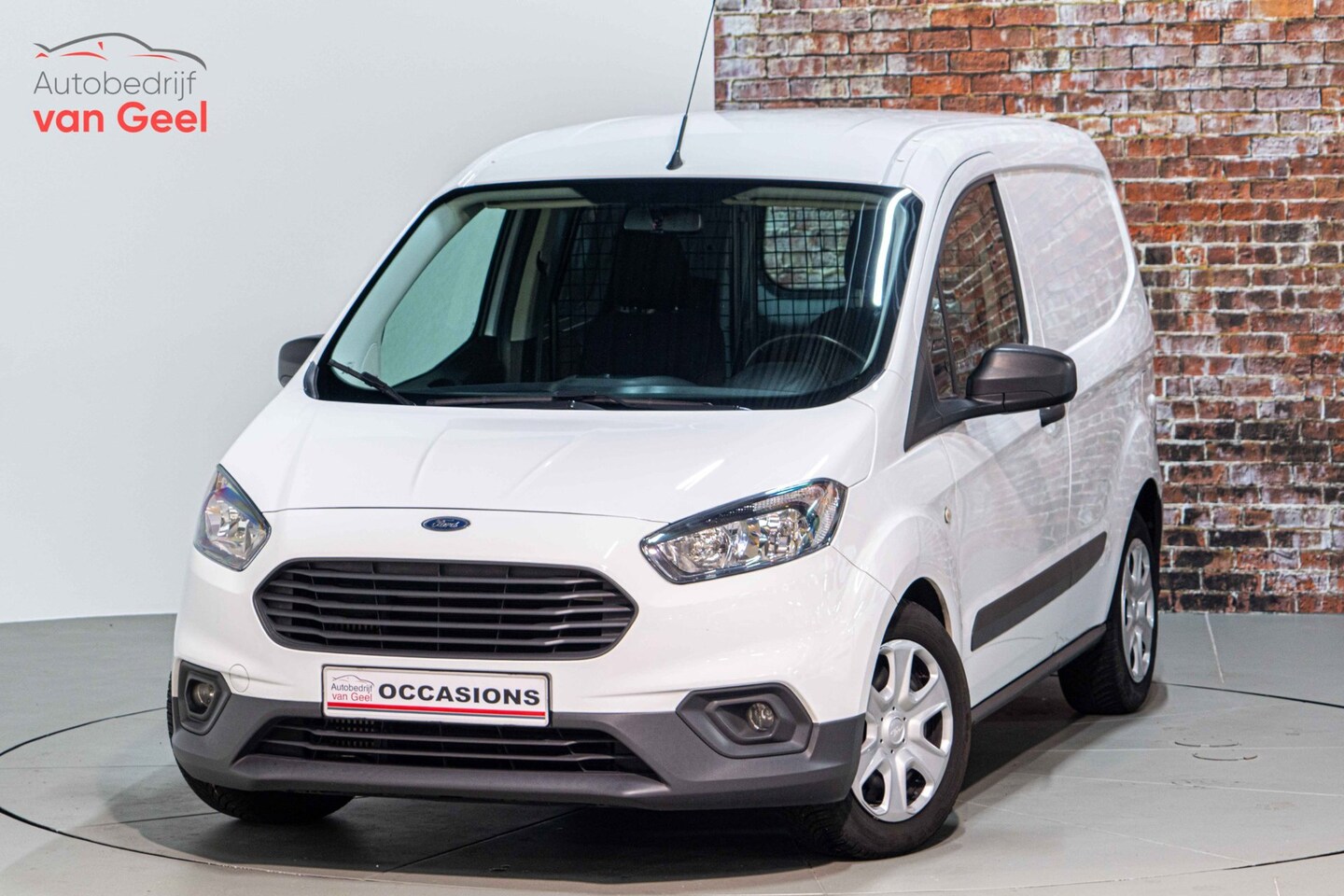 Ford Transit Courier - 1.5 TDCI Ambiente Start&Stop I Airco I - AutoWereld.nl