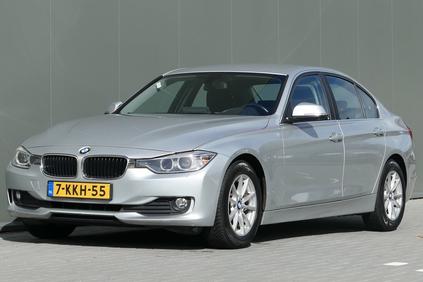 BMW 3-serie - 320i EfficientDynamics Edition Executive NAP Cruise Leder Navi Clima - AutoWereld.nl
