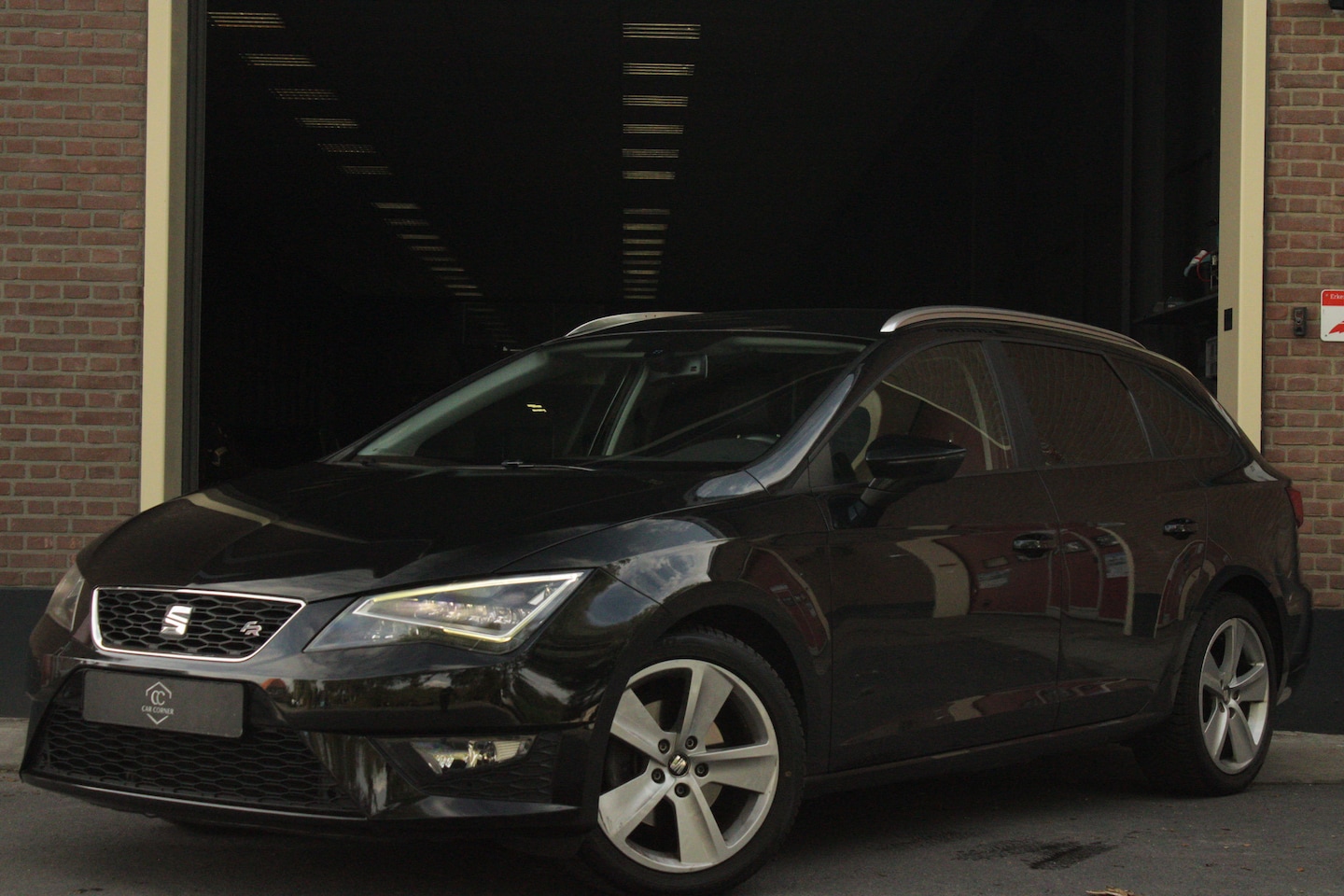 SEAT Leon ST - 1.4 TSI FR 140PK! |DCC|LED|Climate|PDC|Cruise| - AutoWereld.nl