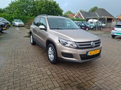 Volkswagen Tiguan - 1.4 TSI Comfort&Design navi trekh