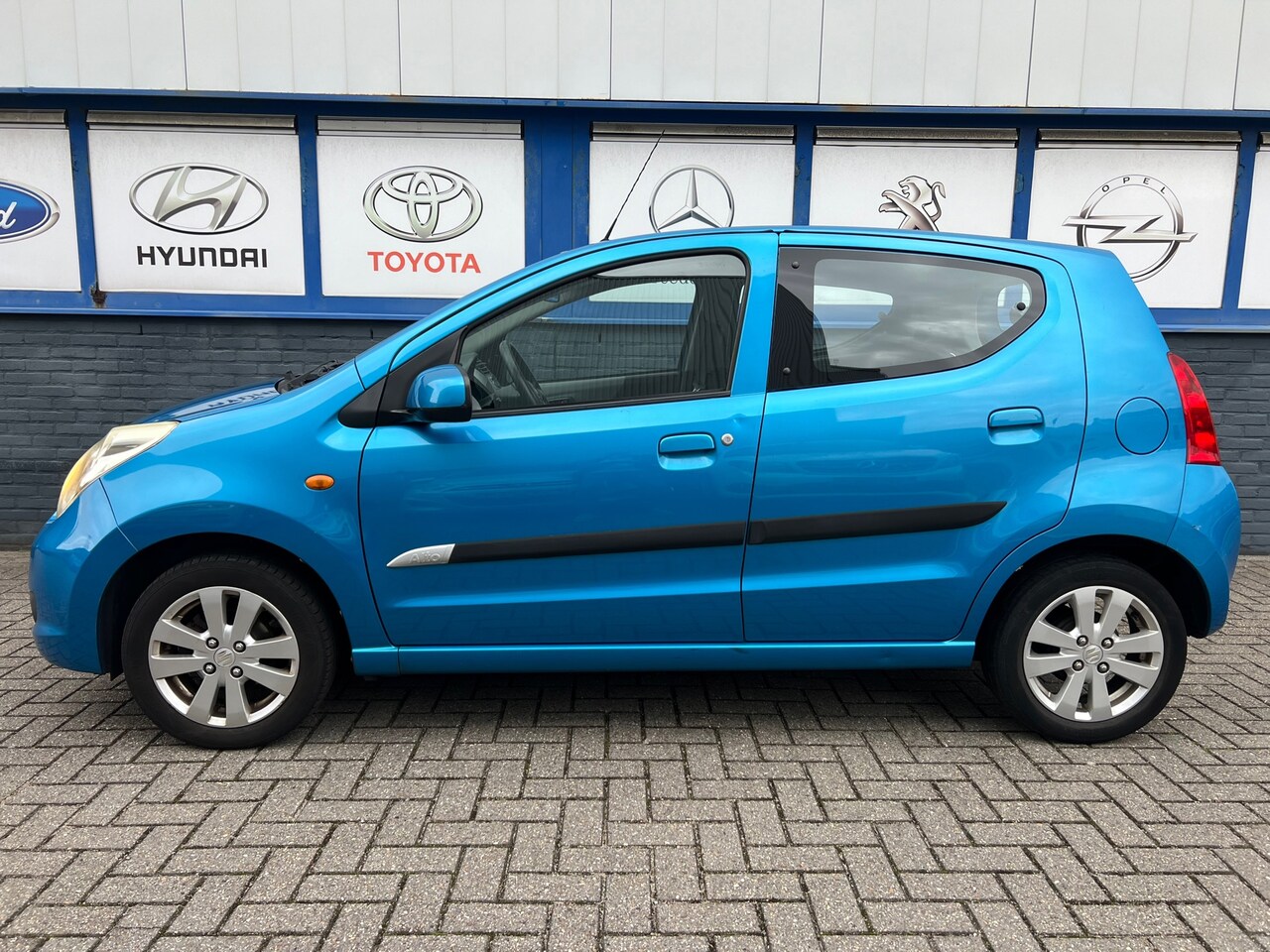 Suzuki Alto - 1.0 Exclusive 5drs 11-2011 2750eu - AutoWereld.nl