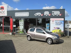Toyota Yaris - 1.0 VVT-i Idols