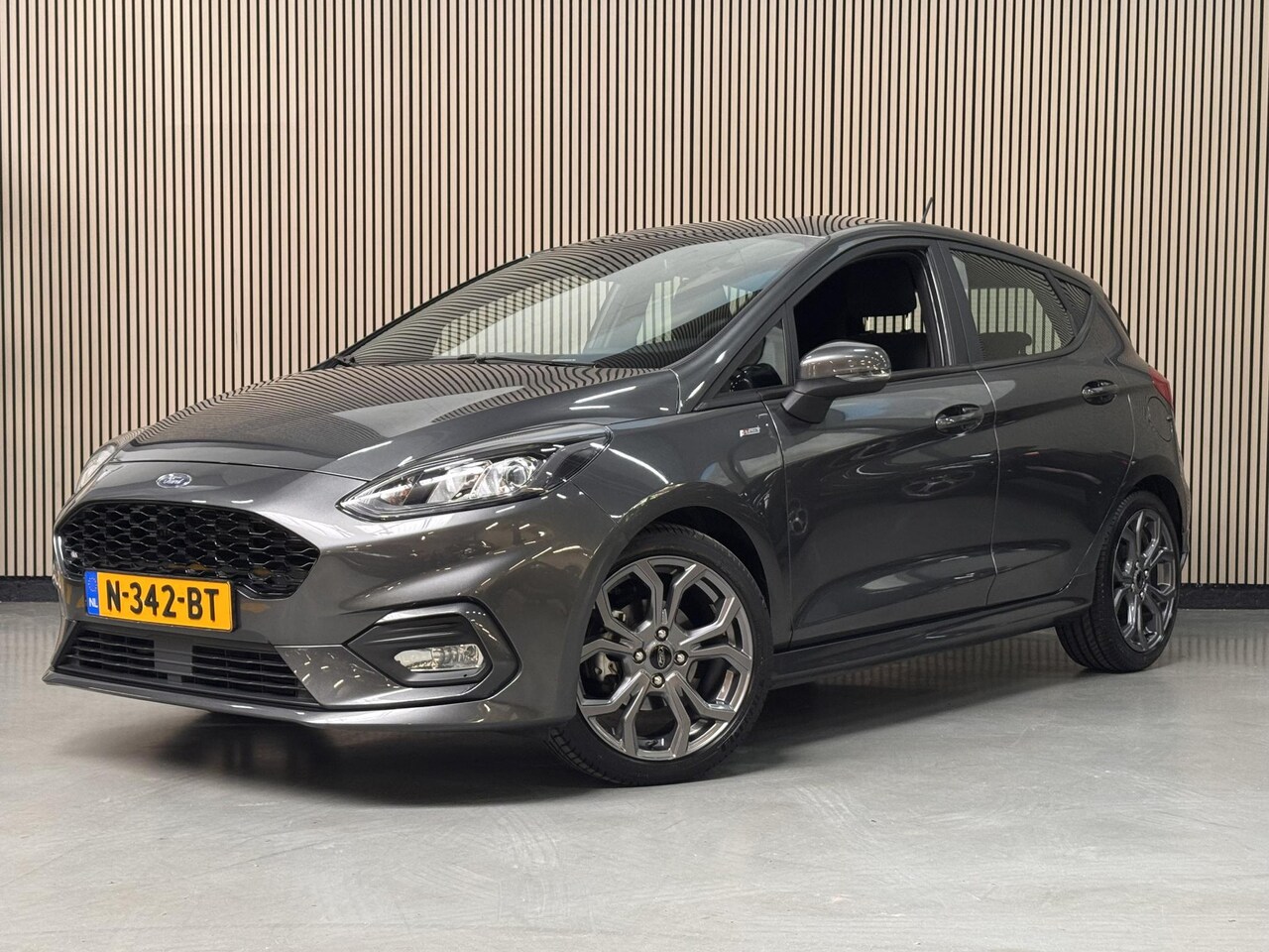 Ford Fiesta - 125pk Eco Hybrid ST-Line X Navi B&O Camera Winter pack Trekhaak Keyless Dealeronderhouden - AutoWereld.nl