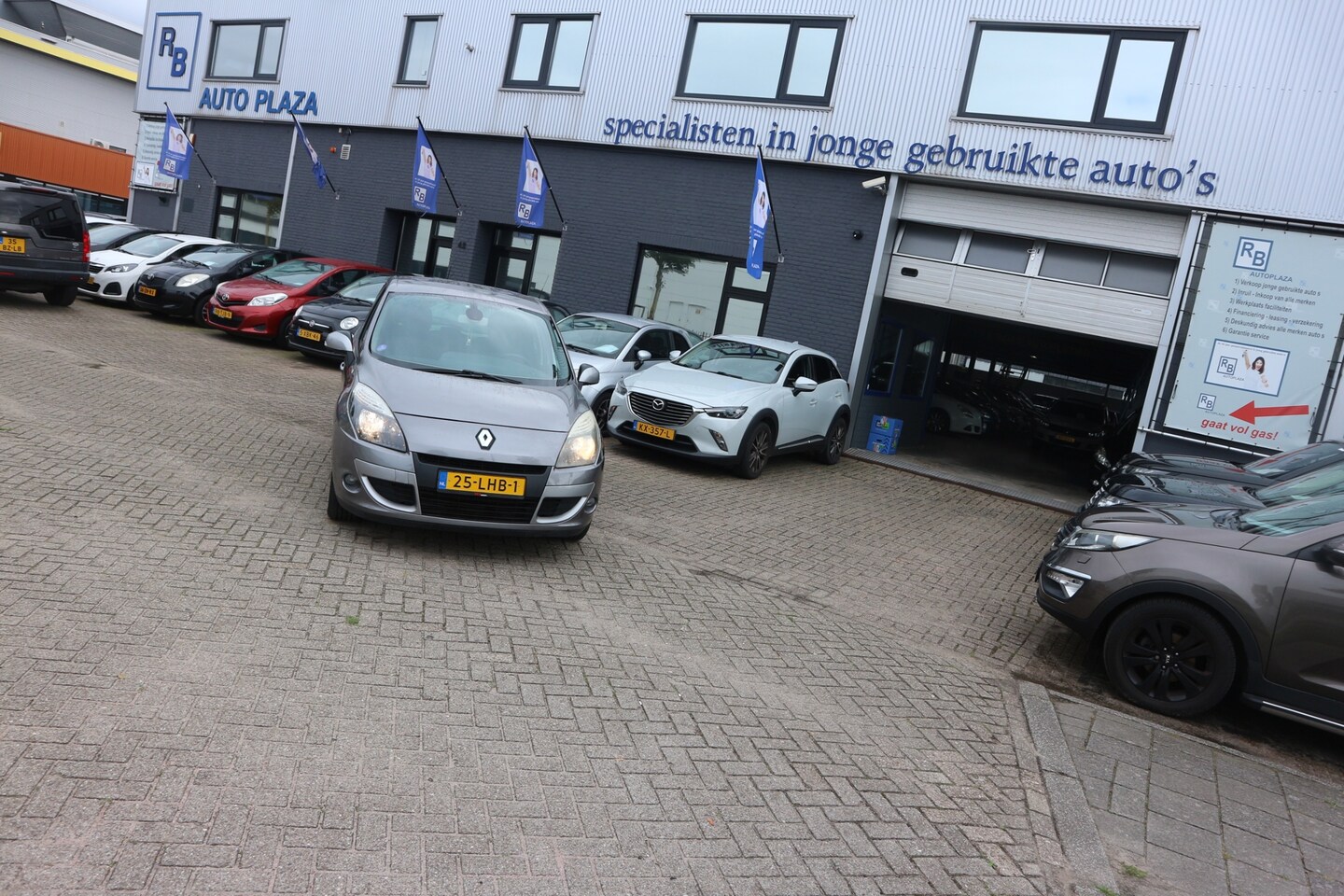 Renault Scénic - 1.4 TCE Celsium / APK 7 2027 - AutoWereld.nl