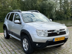 Dacia Duster - 1.6 Aniversare 2wd 1e eigenaar uniek km org nl auto trekhaak airco elektrische ramen leerb