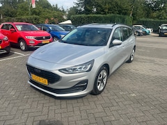 Ford Focus Wagon - 1.0 EcoBoost Hybrid Connected , navigatie , pdc voor en achter , trekhaak