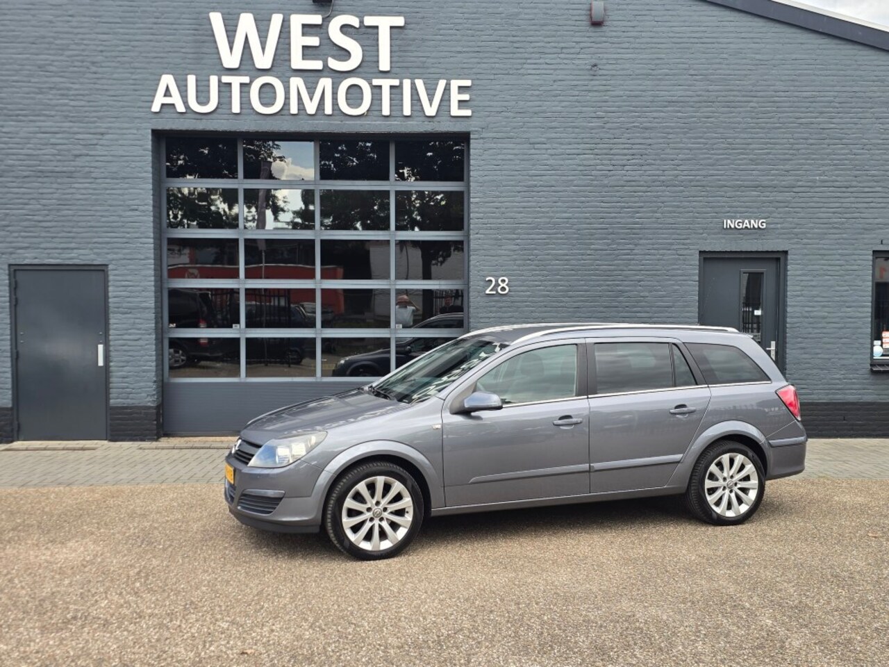 Opel Astra Wagon - 1.8 Elegance NAVI APPLE CARPLAY ZEER MOOI NIEUWE D RIEM - AutoWereld.nl