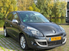 Renault Scénic - 1.6 Celsium 1e eigenaar navigatie trekhaak airco elektrische ramen cv op afs