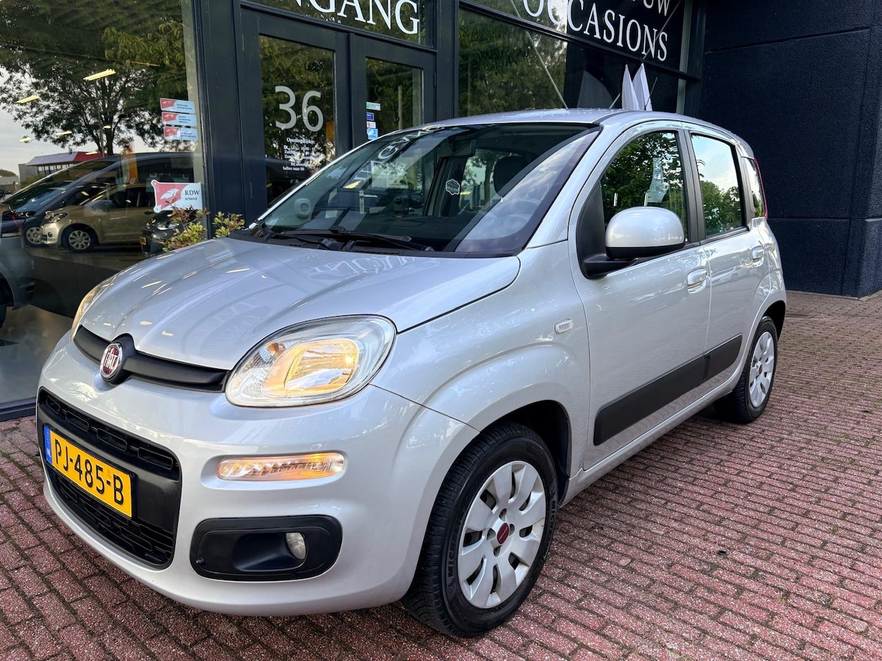 Fiat Panda - 0.9 TwinAir Lounge Automaat/Airco/Elektr. pakket - AutoWereld.nl