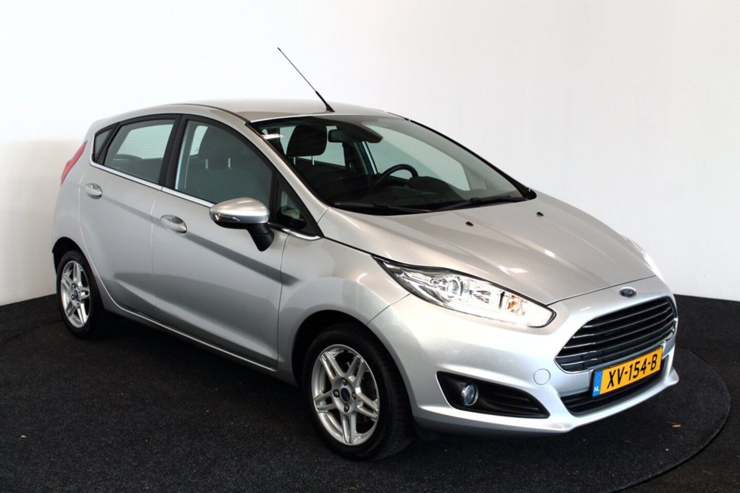 Ford Fiesta - 1.6 Ti-VCT Titanium *Clima/PDC* - AutoWereld.nl