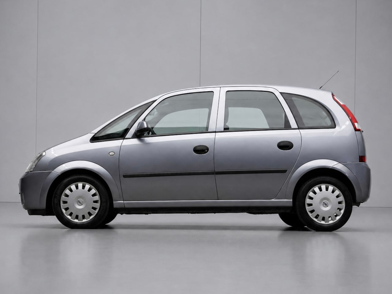 Opel Meriva - 1.6 Enjoy Sport (AIRCO,ELEKTRISCH PAKKET,LAGE KILOMETERSTAND,SPORTSTOELEN,NETTE STAAT) - AutoWereld.nl