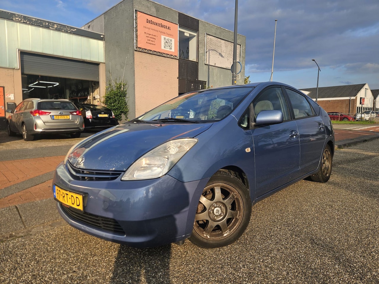 Toyota Prius - 1.5 VVT-i HANDEL-EXPORT - AutoWereld.nl