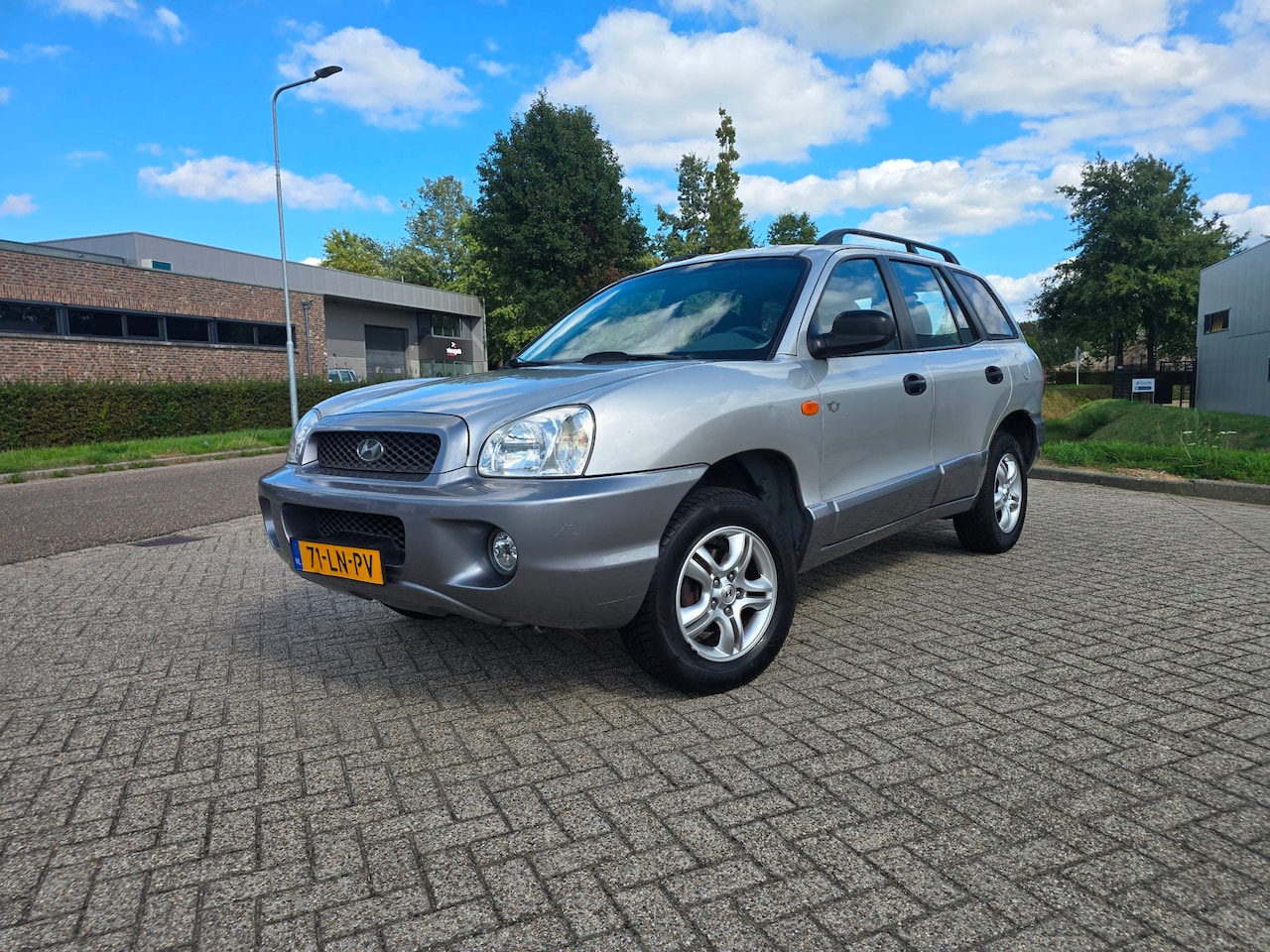 Hyundai Santa Fe - 2.0i-16V Silver Edition Nieuwe A.P.K,Airco - AutoWereld.nl